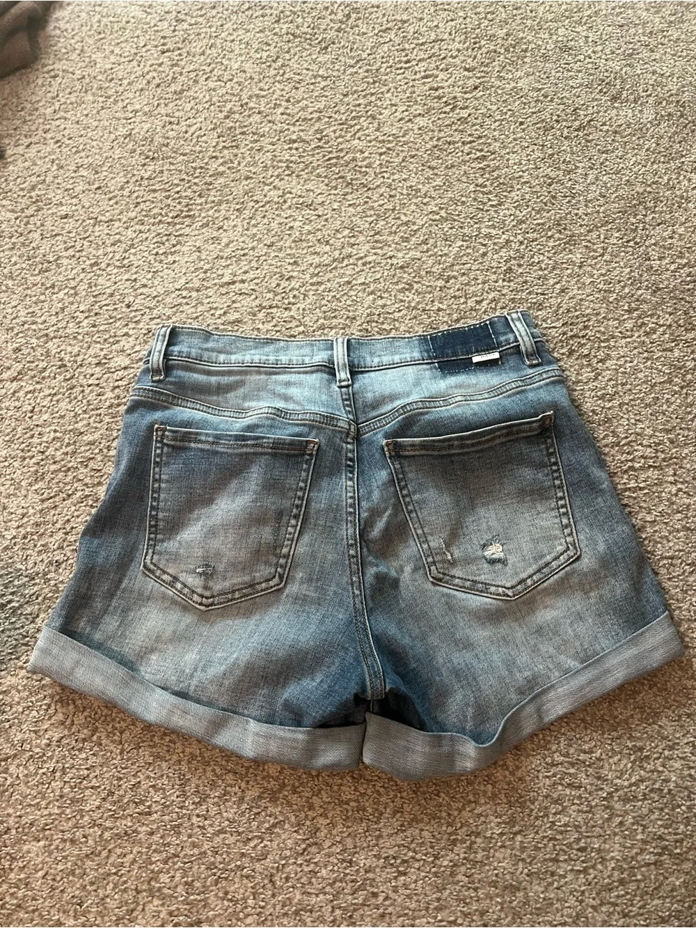 DAZE denim Women's Light Blue Denim Roll-Hem Shorts- size 28